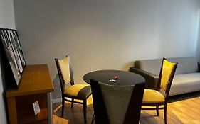 Apto central, AR, Smart TV, cozinha